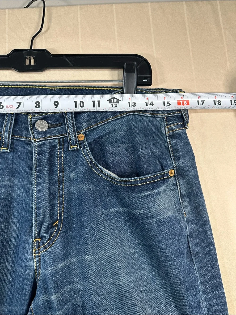Levi’s 559 Relaxed Straight Jeans W31 L30 Medium Dark Wash EUC 2013 Vintage